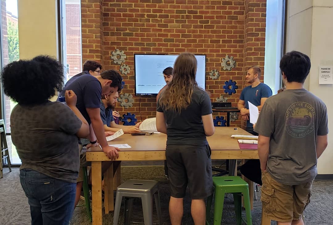 MIXatMason's tweet photo. Today, the MIX team had a meeting in preparation for the Fall semester. We are all excited to see you when we reopen next week! 😊 #MIXatMason https://t.co/dKUGRRMKcc