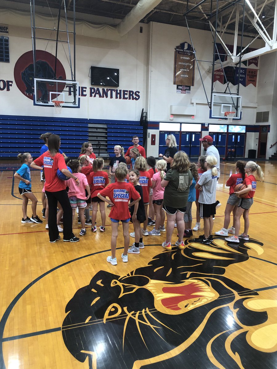 Coach Sigler and staff connecting with future Lady Panthers tonight and building the foundation for something special. #Homegrown <a href="/JCPantherHoops/">Lady Panther Hoops</a>