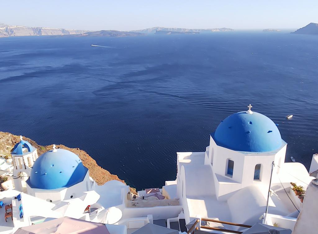 ট ইট র けいこ ヴァールハイト 旅の想い出 ギリシャ サントリーニ島 蒼い海と空 白い壁 カラフルで美しい街 サントリーニ島 ギリシャ 島めぐり クルーズ旅 けいこヴァールハイト