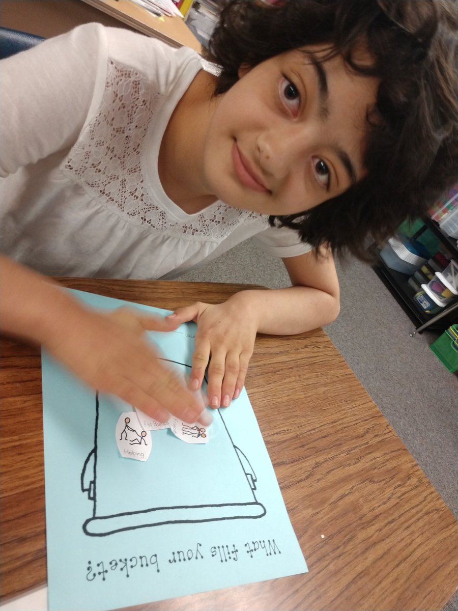Becca Daniels (@beccaadaniels) on Twitter photo We're focusing on filling buckets & making other people feel happy! What fills your bucket? #lhcsd <a href="/LHSchools/">La Habra Schools</a> <a href="/IMS_Knights/">ImperialMiddleSchool</a> We're focusing on filling buckets & making other people feel happy! What fills your bucket? #lhcsd <a href="/LHSchools/">La Habra Schools</a> <a href="/IMS_Knights/">ImperialMiddleSchool</a>