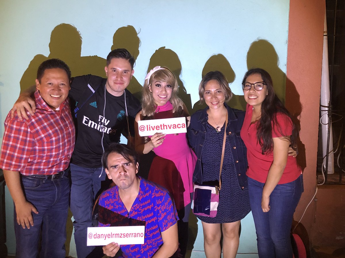 richard_orbell's tweet photo. Excelente noche en la que la risa fue el ingrediente principal! @LivethVaca https://t.co/2VUFK7bcE4