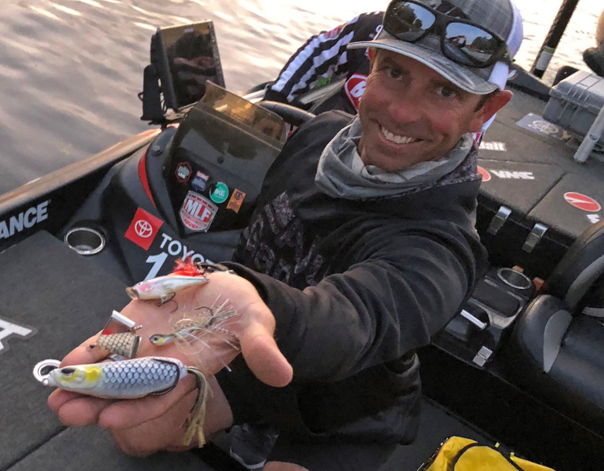 mike_Iaconelli: Go check out my pre-tournament article on MajorLeagueFish’s website. Got some to eat topwater today, hopefully even more tomorrow to help get me over that 40 fish mark!!! Molixfishing 
majorleaguefishing.com/bass-pro-tour/…