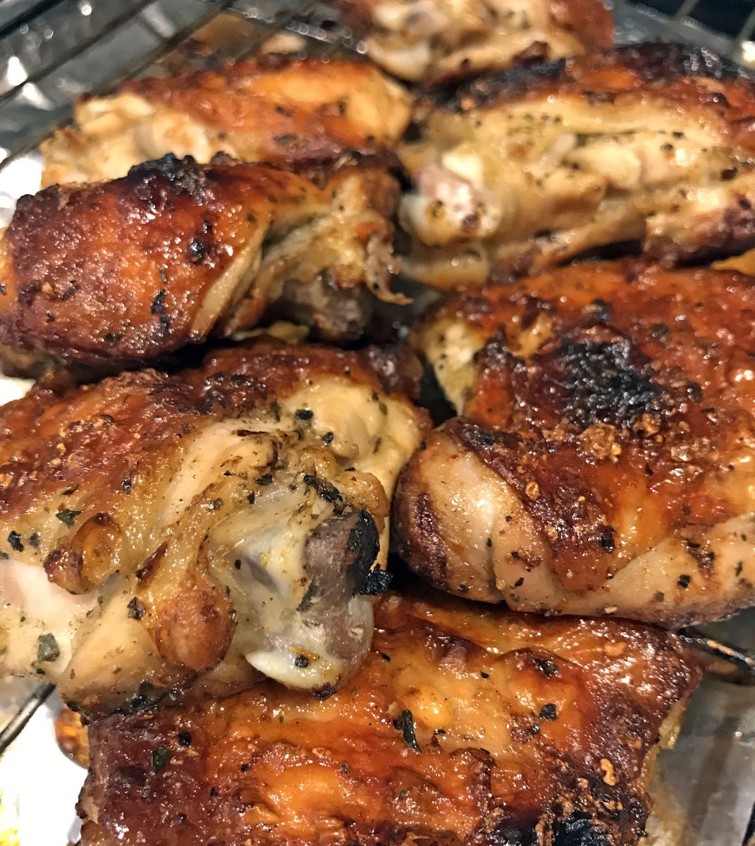TonyDofat's tweet photo. Wine &amp; Herb broiled chicken thighs are super juicy with crispy skin 😋 preorder your copy of my cookbook today from https://t.co/O5Kv5IYZwn https://t.co/COunmkBYtV