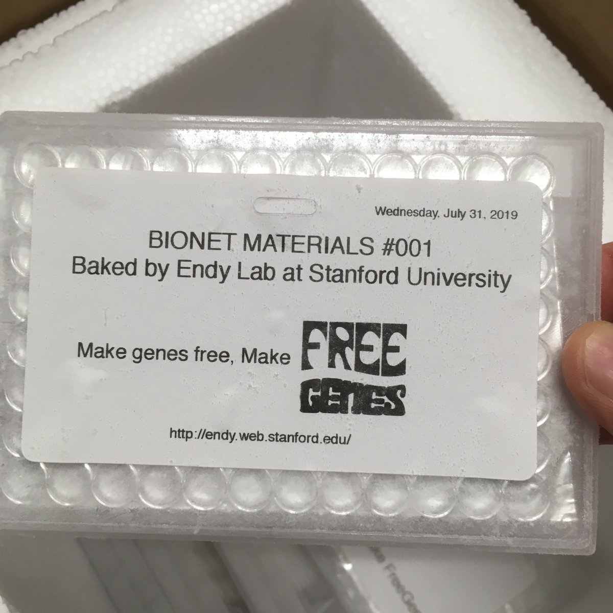 OSNVancouver's tweet image. Free software like the @ubuntu linux distro has revolutionized software. Today @OSNVancouver received the first free Open Enzyme DNA distribution from @biobricks under the #OpenMTA.  The start of a major transformation 
#communitybio @openbioeconomy @jenny_molloy @ShuttleworthFdn