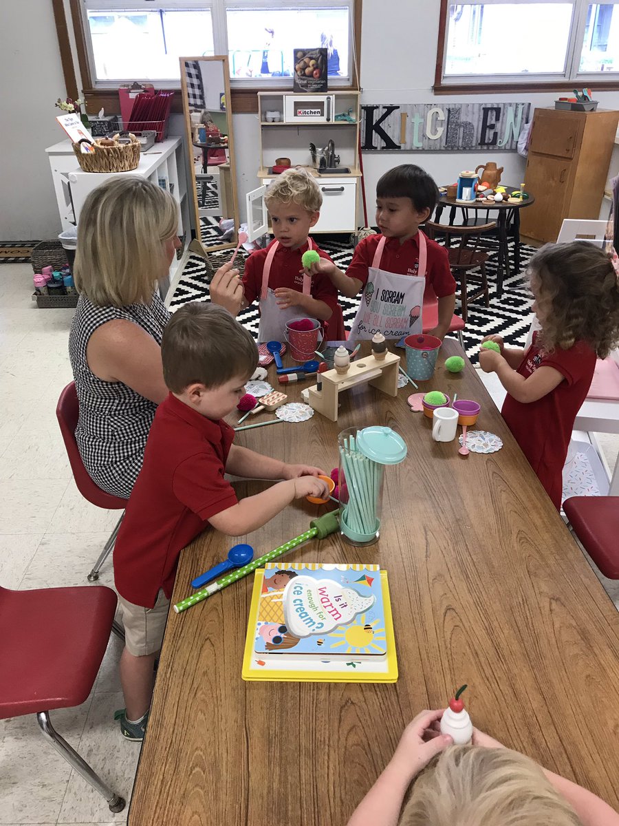 smithhses's tweet photo. The ice cream shop is open! #welovehses https://t.co/FH0WyL1Rc5