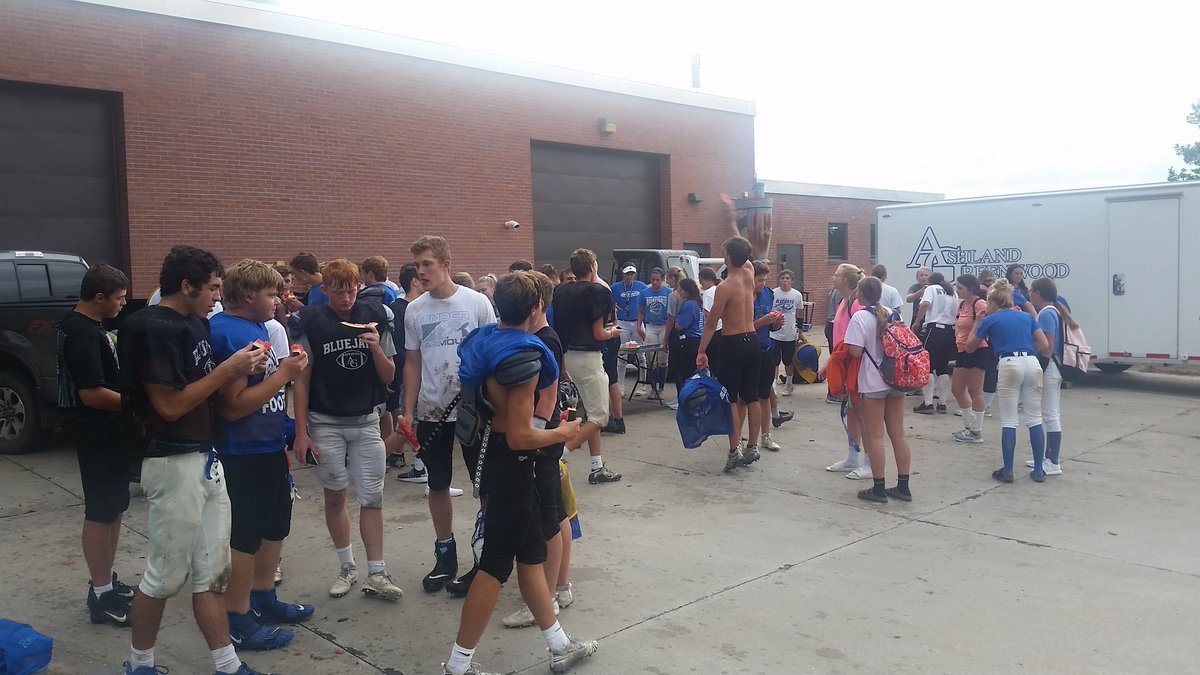 FCAag's tweet photo. Serving over 130 Athletes and Coaches is such a Awesome Joy!!  Incredible group of people!  Excited for fall!!  #Audienceof1 #playin4theLord https://t.co/xtmYAEaVHd