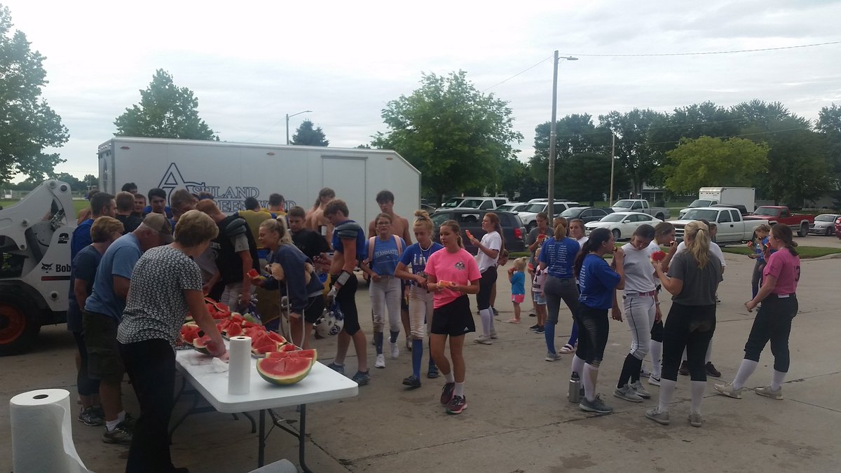 FCAag's tweet photo. Serving over 130 Athletes and Coaches is such a Awesome Joy!!  Incredible group of people!  Excited for fall!!  #Audienceof1 #playin4theLord https://t.co/xtmYAEaVHd