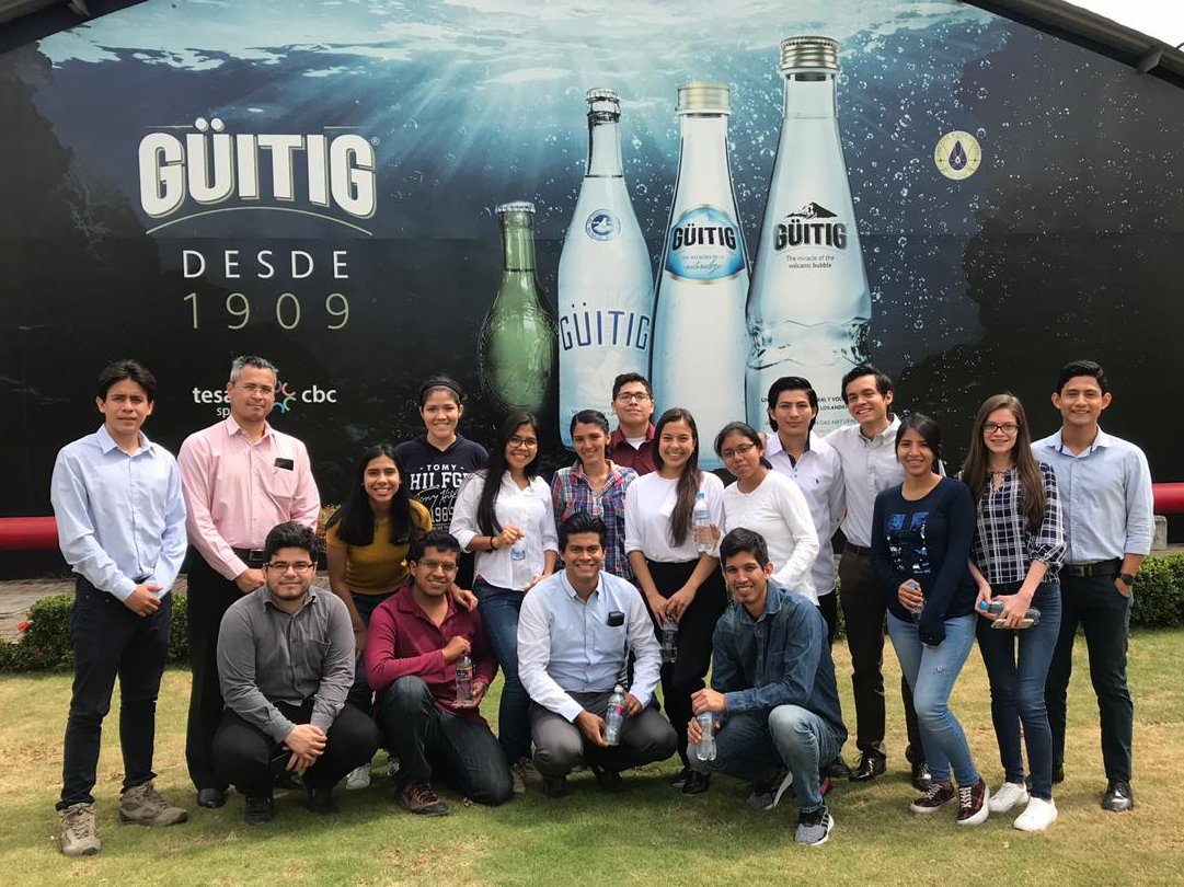 MariaGratziaa's tweet photo. Un poco de lo que fue nuestra visita a #pepsi este viernes. Interesante proceso de producción, y muy buena acogida! @pepsi @espol #espol https://t.co/R6ht5OAnAP