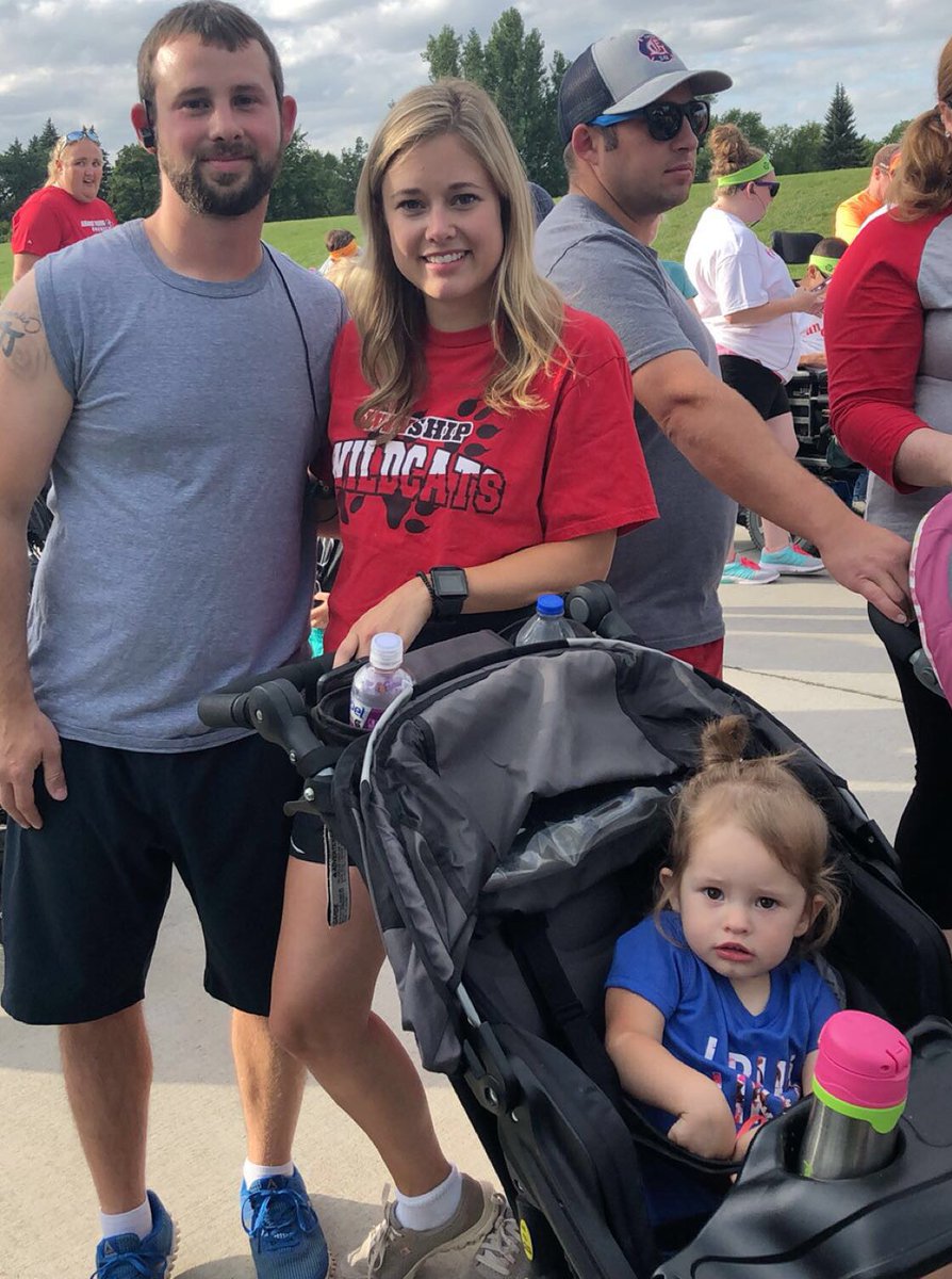 Bernier1stGrade's tweet photo. GFPS Fun Run! #heran #wewalked #gfschools @ComOptZachary https://t.co/R8fsxL4cTC