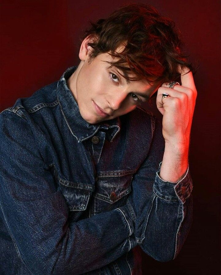 poptime's tweet photo. Fazendo mais pelo país que o próprio presidente, Ross Lynch(O Mundo Sombrio de Sabrina) divulga estado da Amazônia no Instagram e se mostra muito preocupado: "Vamos fazer algo! Onde eu posso doar? O que podemos fazer?"
#PrayforAmazonas https://t.co/FeZraTPoto
