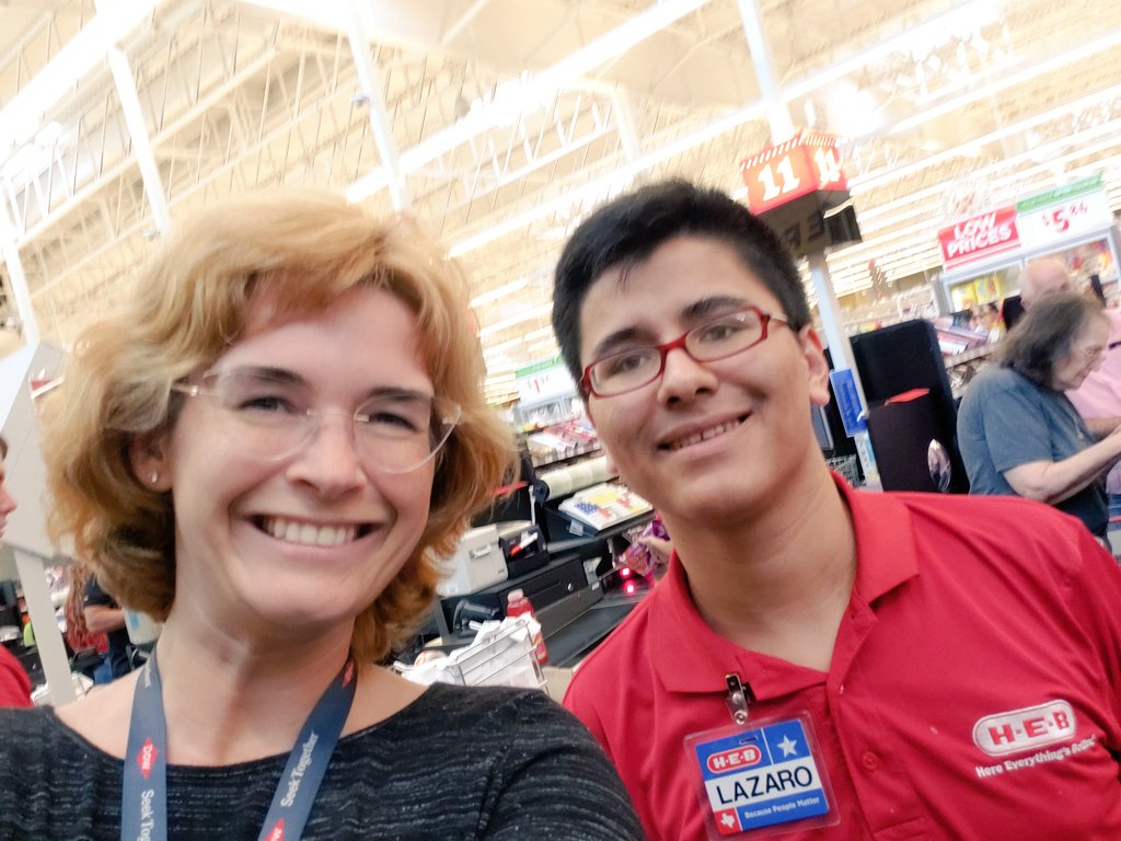 AERaiff's tweet photo. I ran in Lazaro at the grocery store tonight! 🛒🥑🥕 He's a proud grad of @DowNewsroom #TXOps' @ProjectSEARCHHQ program and loving his new job with @HEB 🎓💯 #DowProud #SeekTogether https://t.co/gCBM6TUDFM