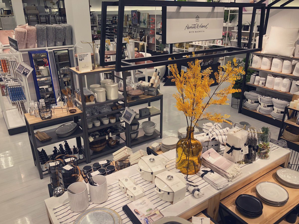 TGT_Chris's tweet photo. The new Hearth &amp; Hand update is here at #T1344! Beautiful accents of Summer &amp; Fall Colors mixed swiftly in this new set for the brand! Come get your shop on! Recognition to @JoseI1344 for owning your expertise in home innovation! #Target #worksomewhereyoulove #VM #VMLifestyle https://t.co/I7GiNzllRC
