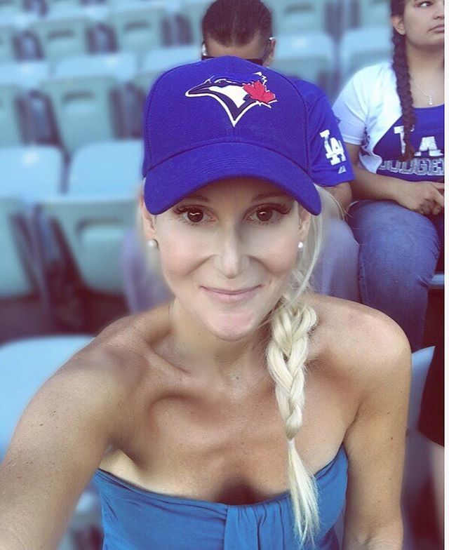 kimberly_mac11's tweet photo. My dad taught me to love the game of baseball- the strategy, the stats & the atmosphere at the ball park. I have had so much fun this spring/summer visiting some new & fave ball parks, #lasvegasballpark #LVAviators #jethawks #thehangar #attheNat #BlueJaโฆ https://t.co/AxdXobbbDM https://t.co/dYZVhIdEzR