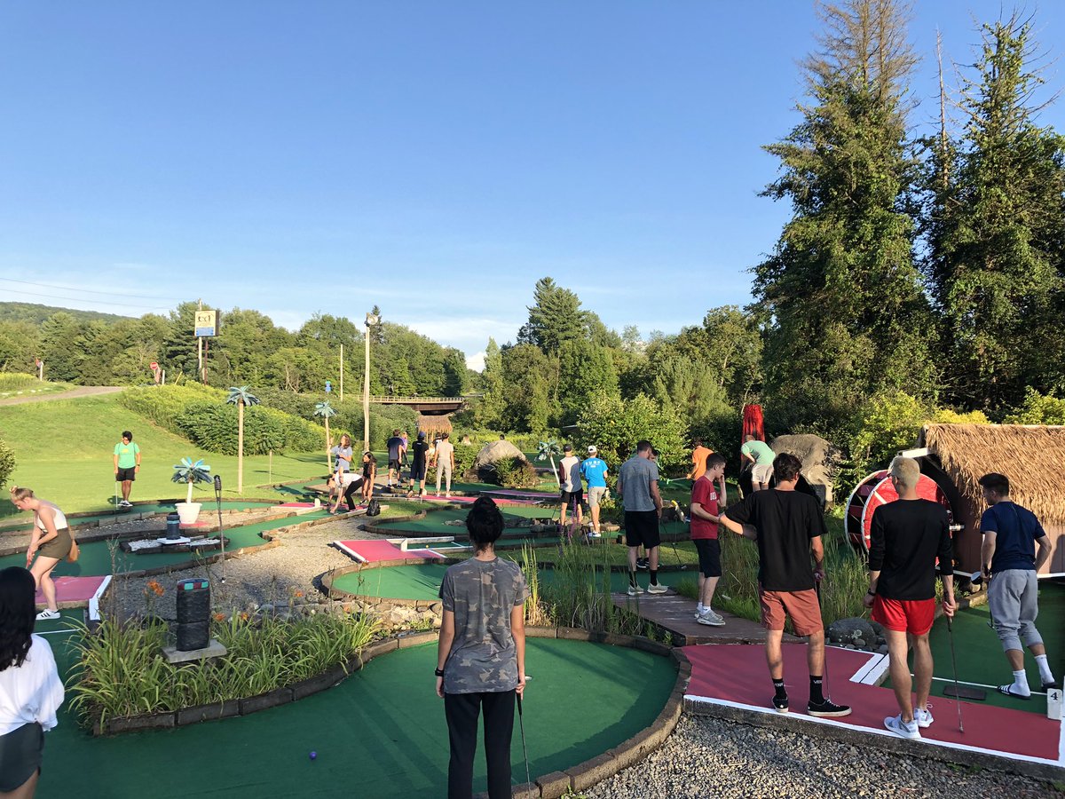 Oneonta_XCTF's tweet photo. OXC’s highly competitive preseason golf outing! Congratulations to our winners shooting low scores of 52! #HoleInONEonta #ChopWoodSwingClubs https://t.co/MOUYpA4cO9