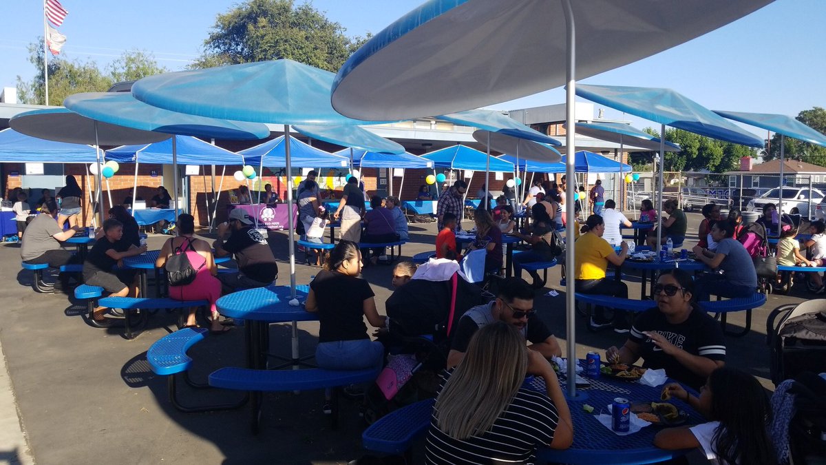 Fields_Nuffer's tweet photo. Back to School Community Faire was well attended tonight. Great to see so many families come together.  “Life is beautiful. It’s about giving. It’s about family.” –Walt Disney. #nufferSTEAM #nlmusd https://t.co/bKt7uUeomO