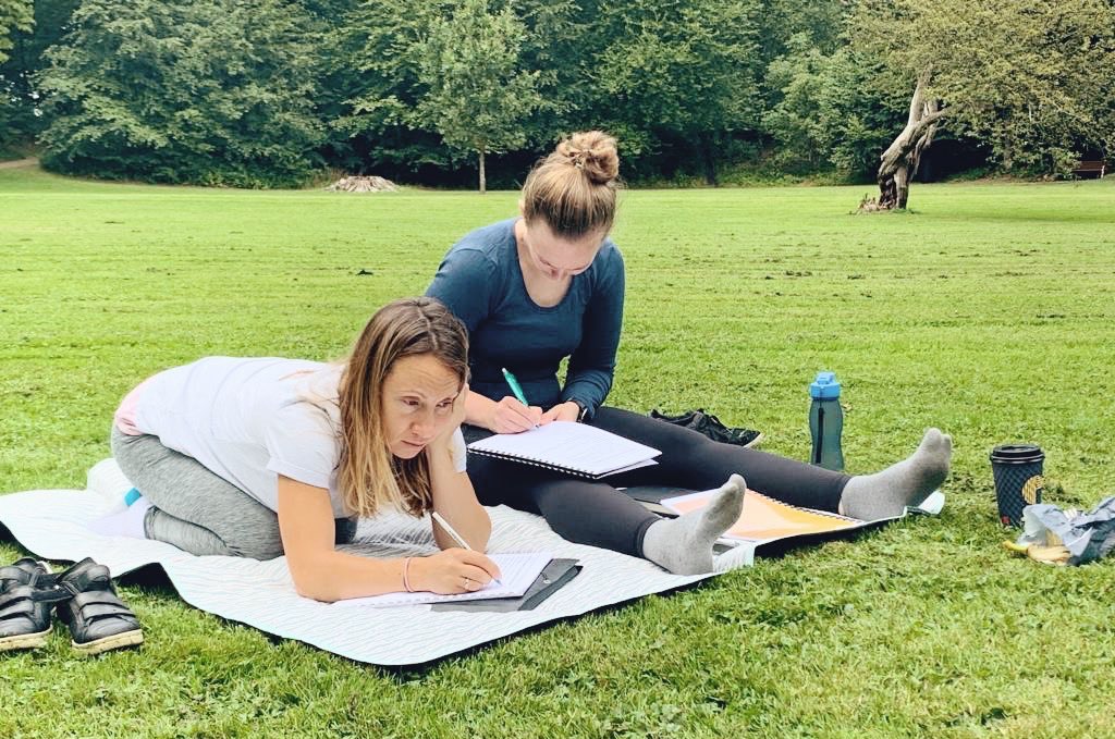 evolationyoga's tweet photo. A strong, focused group study session with our Copenhagen yogis in the beautiful scenery. We hear learning your Asana Essentials is always better with a buddy ! 😃💯 #yogateachertraining #copenhagen #evolationyoga #wednesday https://t.co/WVvgleeQKu