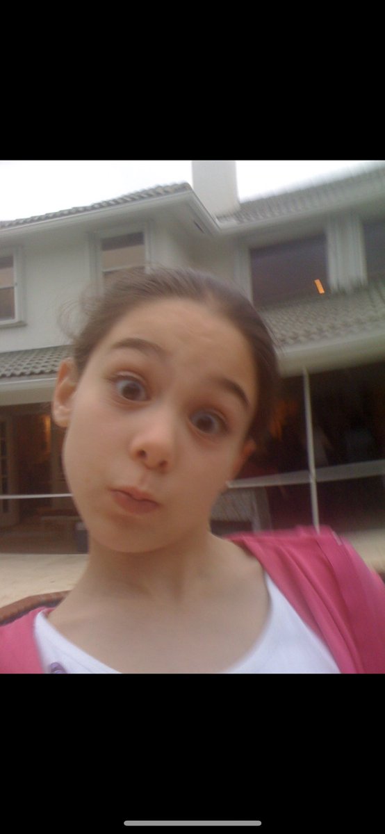 kirakosarin's tweet photo. LMAO I just found these old selfies on my phone who did I think I was 😫😂 https://t.co/hvLKOBrJ4Z