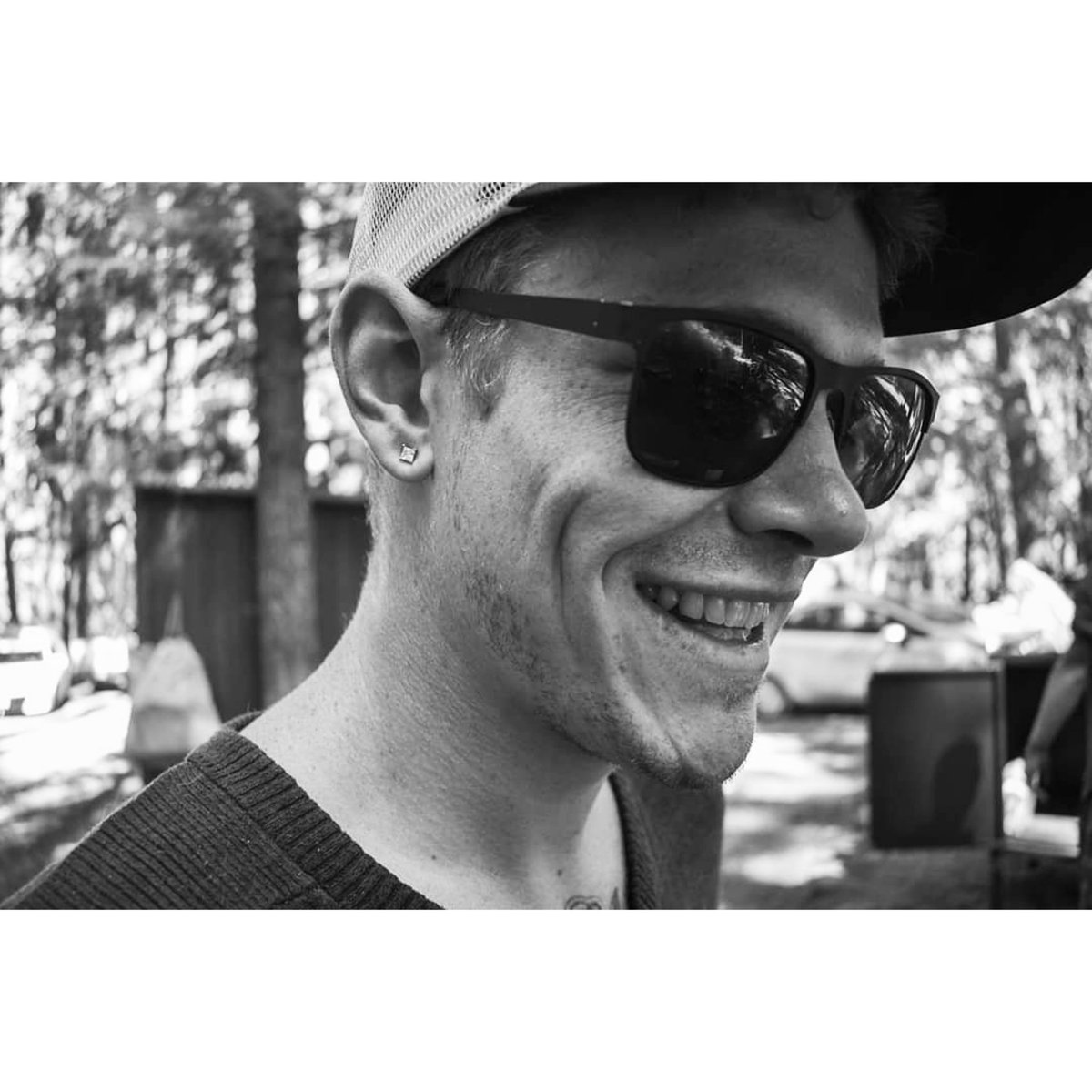 RobertAnthonyF1's tweet photo. Sunshine and happy thoughts https://t.co/2W2jdnqSOl