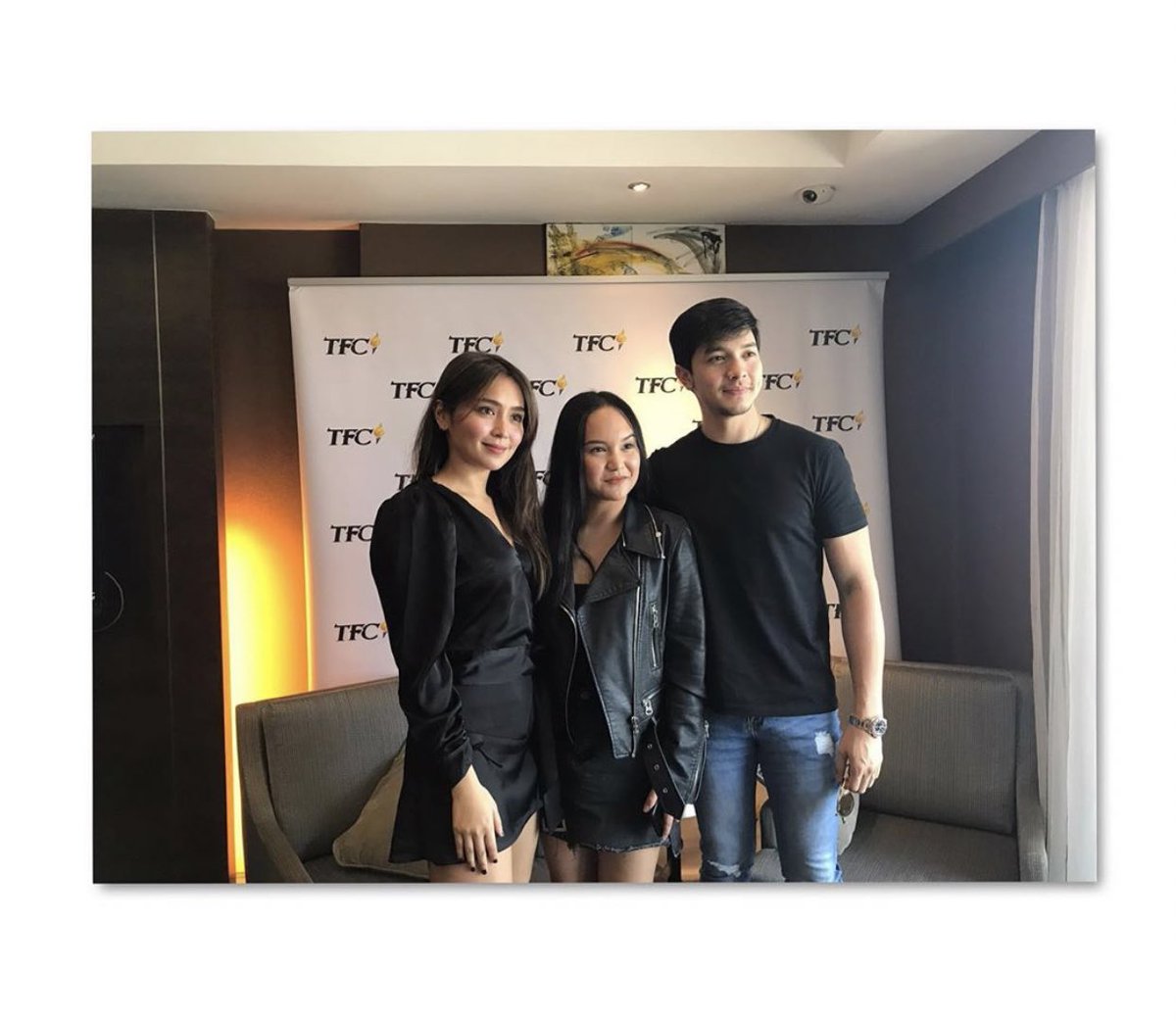 OfficialKBB's tweet photo. ”Easy breezy and successful SG Premiere with the whole team!” — Ms. @EleanorHaig 

Congratulations again to the entire team of #HelloLoveGoodbye! 🥳 Kapamilya and Kapuso, please watch it today in your favorite cinemas. ♥️ @StarCinema https://t.co/mY5NYh5ot5