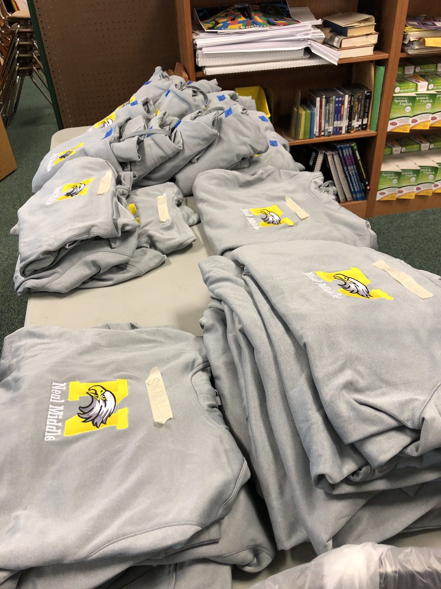 joebiggs2's tweet photo. Staff opening was incredible Information from our Principal, admin staff, &amp; instructional coaches. Friday Institute did PD, and we welcomed all of our new staff with Neal backpacks...then we had an awesome lunch from Maggiano’s!!!

#WeAreNealMiddle #RiseUp #ProtectTheNest https://t.co/DIrIfcsm92