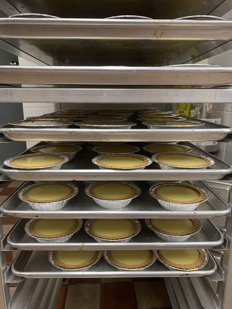 GinaTheBaker's tweet photo. @FreshDirect baked and ready for you guys tomorrow 🥰 https://t.co/sORAmJwW0c