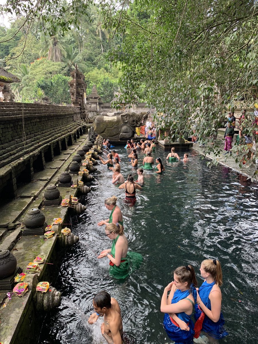 gallangperdhana's tweet photo. Pernah kesini? Banyak yg ga tau bahwa Tirtha Empul adalah hanya satu bagian kecil dari sebuah sistem irigasi purbakala canggih peninggalan masyarakat Bali yg dinobatkan sebagai World Heritage Site oleh UNESCO pada tahun 2012

Sebuah utas https://t.co/4gL7Jlw10d
