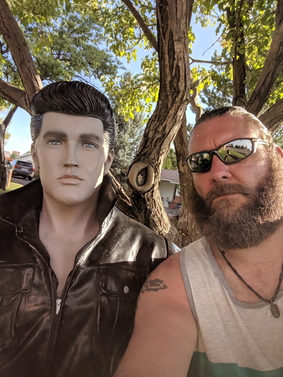 420cure's tweet photo. Shilling with the king.... https://t.co/kluWoDQ0iU