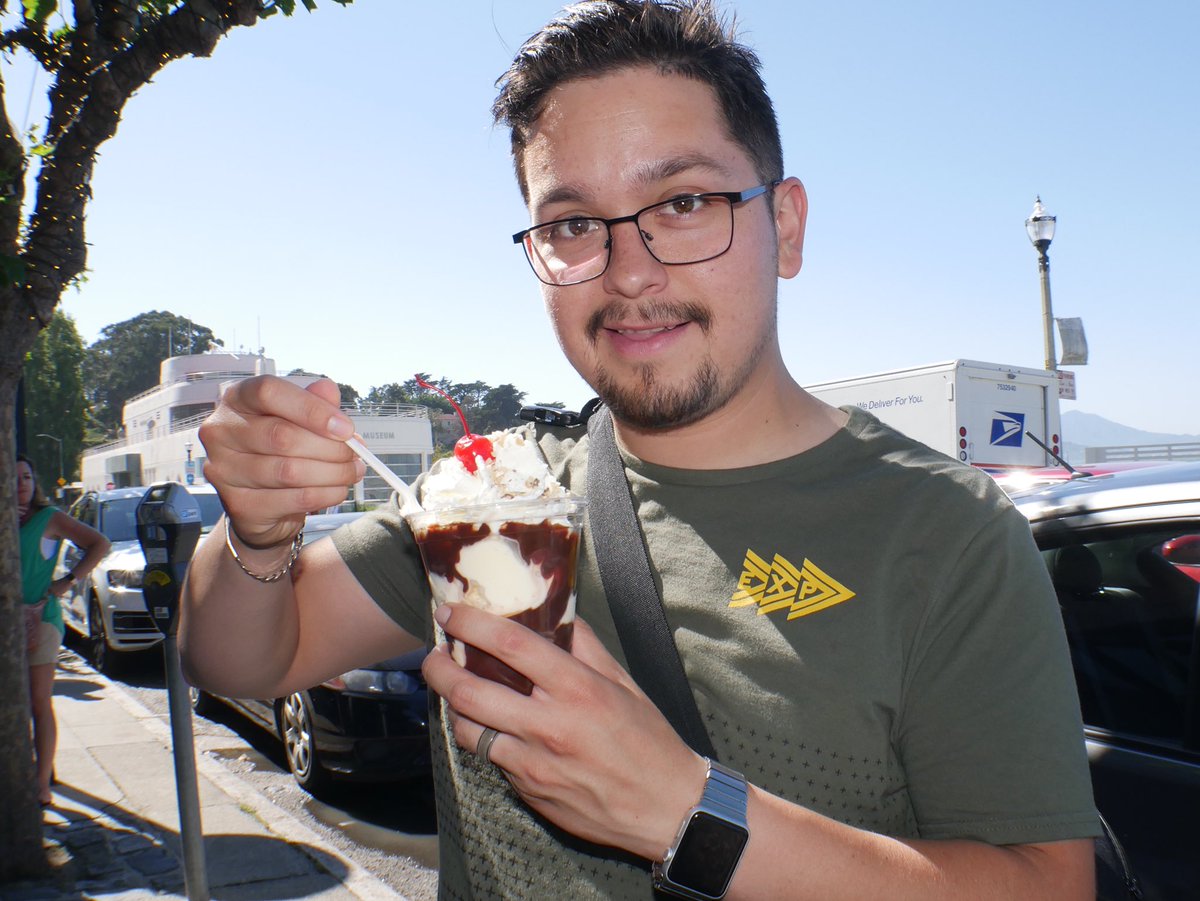 DJBLiTZ_'s tweet photo. What we do in our vacation... eat non-stop. Lol https://t.co/TYKPtoDKtT