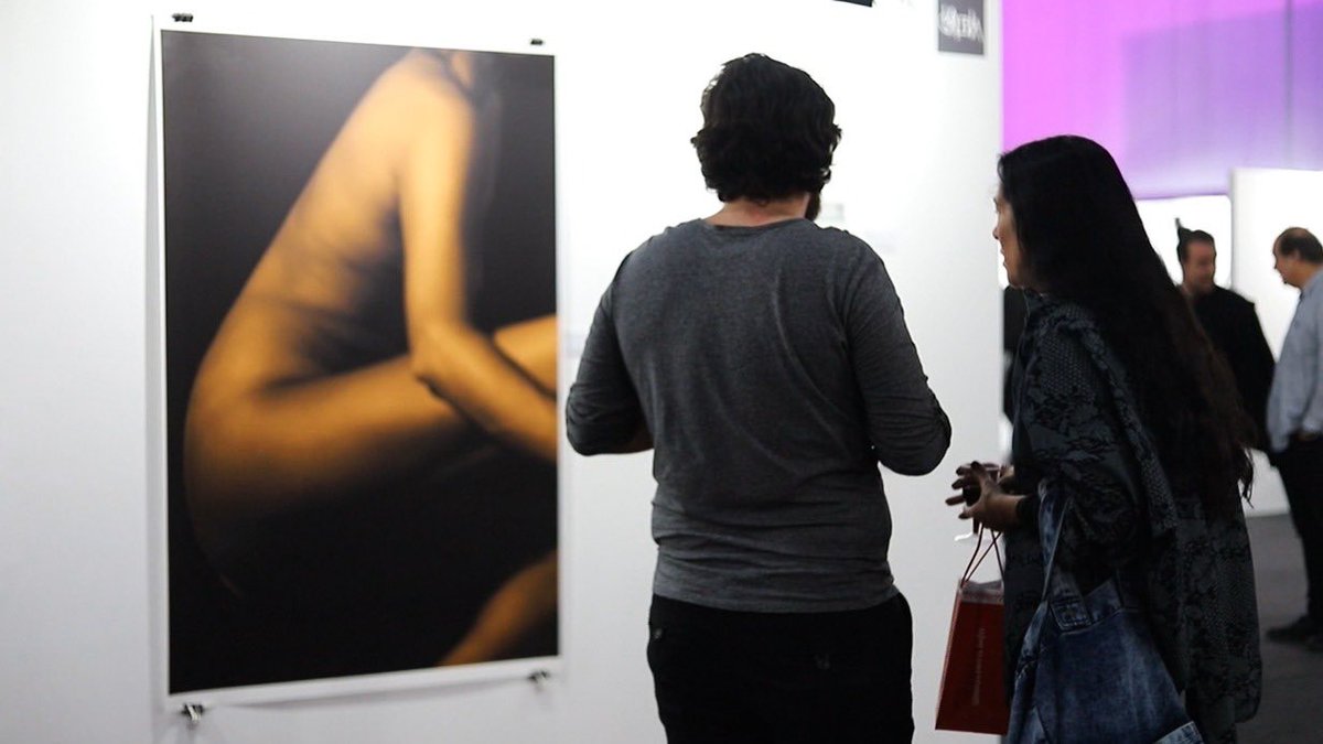 MuniMiraflores's tweet photo. ¡ Ya se inició #LimaPhoto2019 📷🙌 !
Más de 20 artistas de Perú y Latinoamerica juntos en la más importante feria de arte visual. Ven a Miraflores, te esperamos en la #CasaPrado hasta el domingo 25 de agosto de 2:00 p.m hasta las 9:00 p.m. 
📍Av.28 julio 878
#MirafloresEsCultura https://t.co/eW5sOttwwg