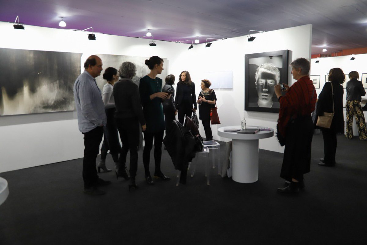 MuniMiraflores's tweet photo. ¡ Ya se inició #LimaPhoto2019 📷🙌 !
Más de 20 artistas de Perú y Latinoamerica juntos en la más importante feria de arte visual. Ven a Miraflores, te esperamos en la #CasaPrado hasta el domingo 25 de agosto de 2:00 p.m hasta las 9:00 p.m. 
📍Av.28 julio 878
#MirafloresEsCultura https://t.co/eW5sOttwwg