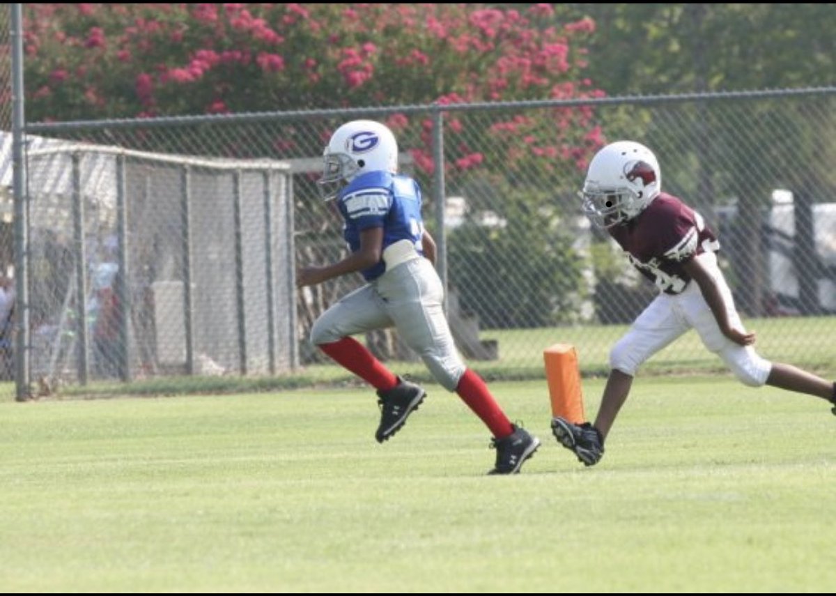 yourmamao's tweet photo. Since day 1. TouchDown @dodeyingbo @LFAFootball https://t.co/BkFXk5g9Yr