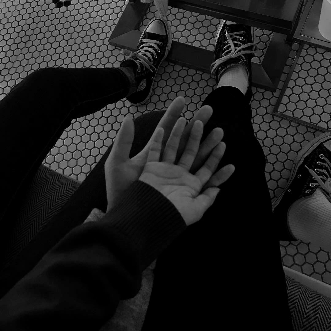 B4NG97's tweet photo. { ..♡.. } 𝒕𝒖𝒅𝒐 𝒆𝒎 𝒎𝒊𝒎 𝒔𝒆 𝒄𝒐𝒎𝒑𝒍𝒆𝒕𝒂 𝒆𝒎 𝒕𝒊, 𝒑𝒐𝒓𝒒𝒖𝒆 𝒗𝒐𝒄𝒆̂ 𝒆́ 𝒎𝒊𝒏𝒉𝒂 𝒂𝒍𝒎𝒂 𝒈𝒆̂𝒎𝒆𝒂 𝒆 𝒊𝒔𝒔𝒐 𝒏𝒂̃𝒐 𝒗𝒂𝒊 𝒔𝒆𝒓 𝒎𝒖𝒅𝒂𝒅𝒐. https://t.co/L5RwtBxr5x