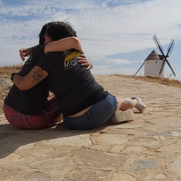 ESSpeakPeakers's tweet photo. #Repost @leonor_tinajero_london
#mypeakchallenge2019 #friendshipwithoutborders #connexion #loveyourself #plank #helpyouhelpothers #healthyleaving #molinosdeviento #tierradedonquijote #lamancha
@SamHeughan @MyPeakChallenge https://t.co/kCM4VIhRcy