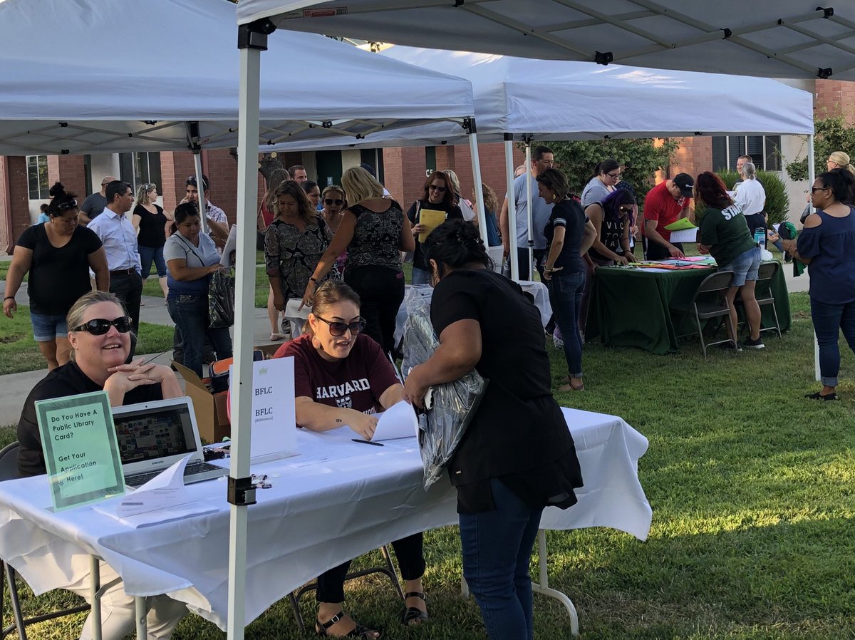 marengomonarchs's tweet photo. Strengthening Parent And Community Connections at our Marengo Ranch Back to School Night.  @marengomonarchs @GJUESD #monarchs rule! https://t.co/u63FFDrJ8P