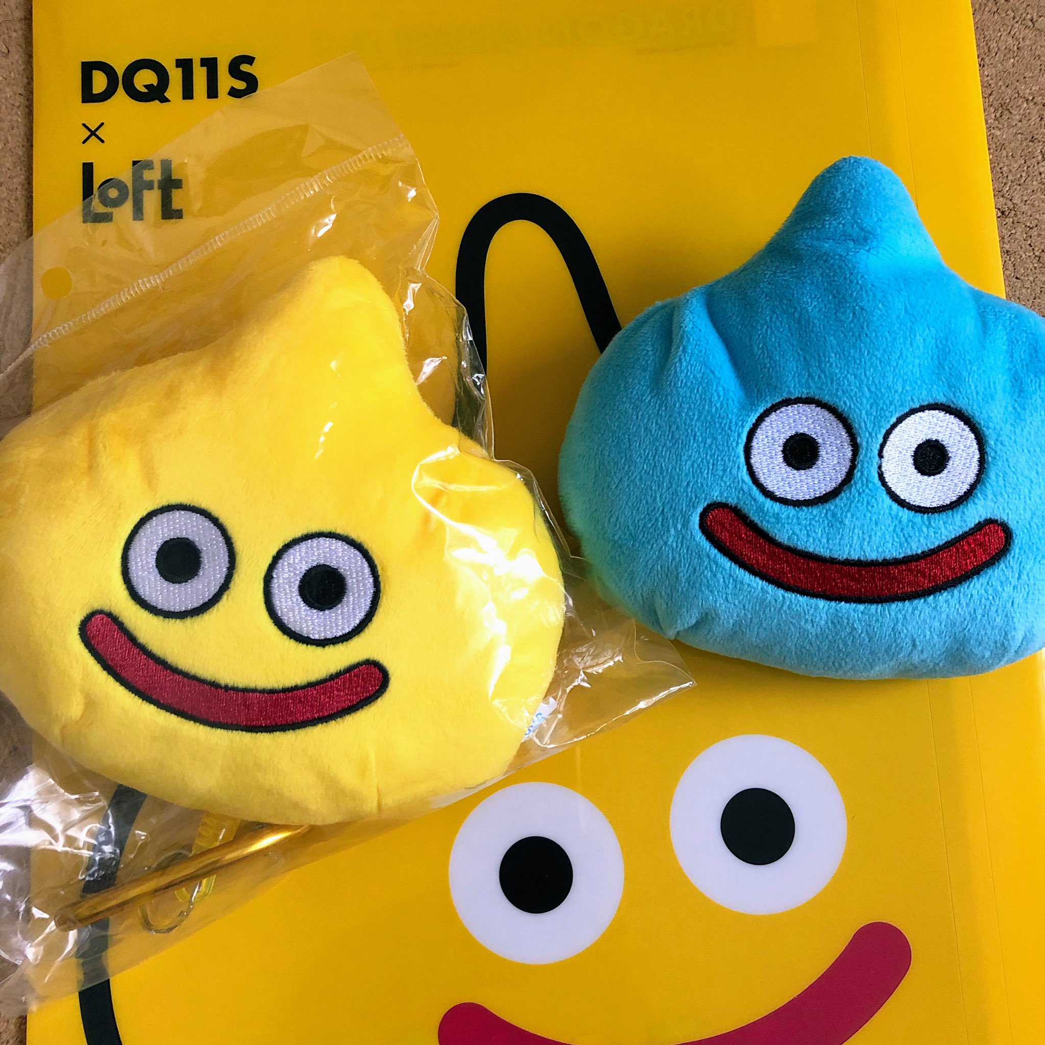 ウニ 三宮のロフト お目当てのレモンスライムぬいぐるみsは完売ということでした レモスラパスケースを購入 うちにいる スライムパスケースと並べるとカワイイ ロフトでドラクエ T Co 4uhbqzztxq Twitter
