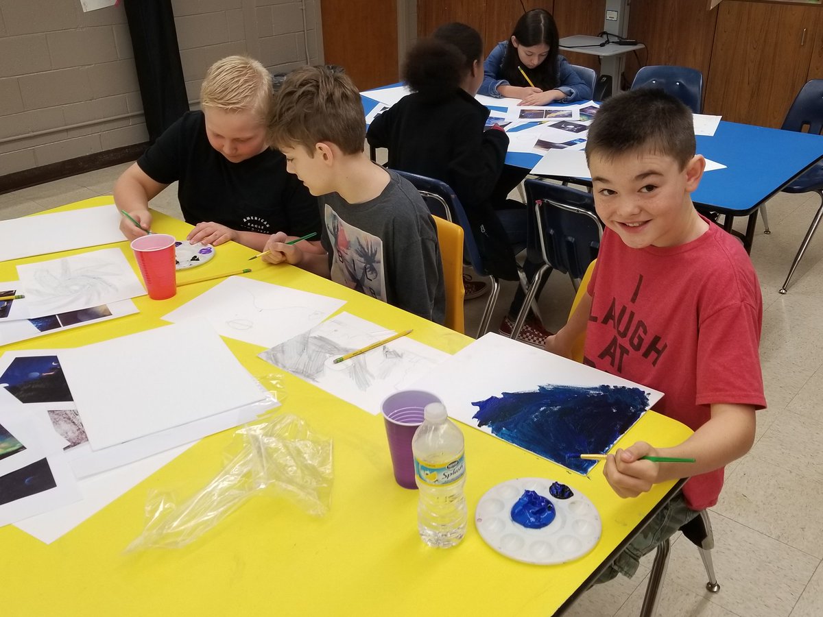 Lit_Cats's tweet photo. We loved looking at different artists' renditions of space while sketching out our own personal perspectives of the universe in visual arts. We also had a blast exploring Andromeda in theater. CFIT rocks! #dogpackrules #rmsdogpack #barrowbold #artsnow1 #artsnowlearning https://t.co/bgGWRaBv6L