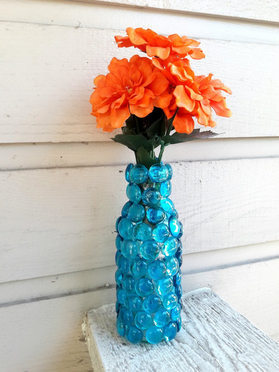 Beauty of glass gems...click this link👇

youtu.be/j4VUu0-gYR0

#DIY #Crafts #FlowerVase #GlassGems #BottleCraft #RecycleIdea #HomeDecor