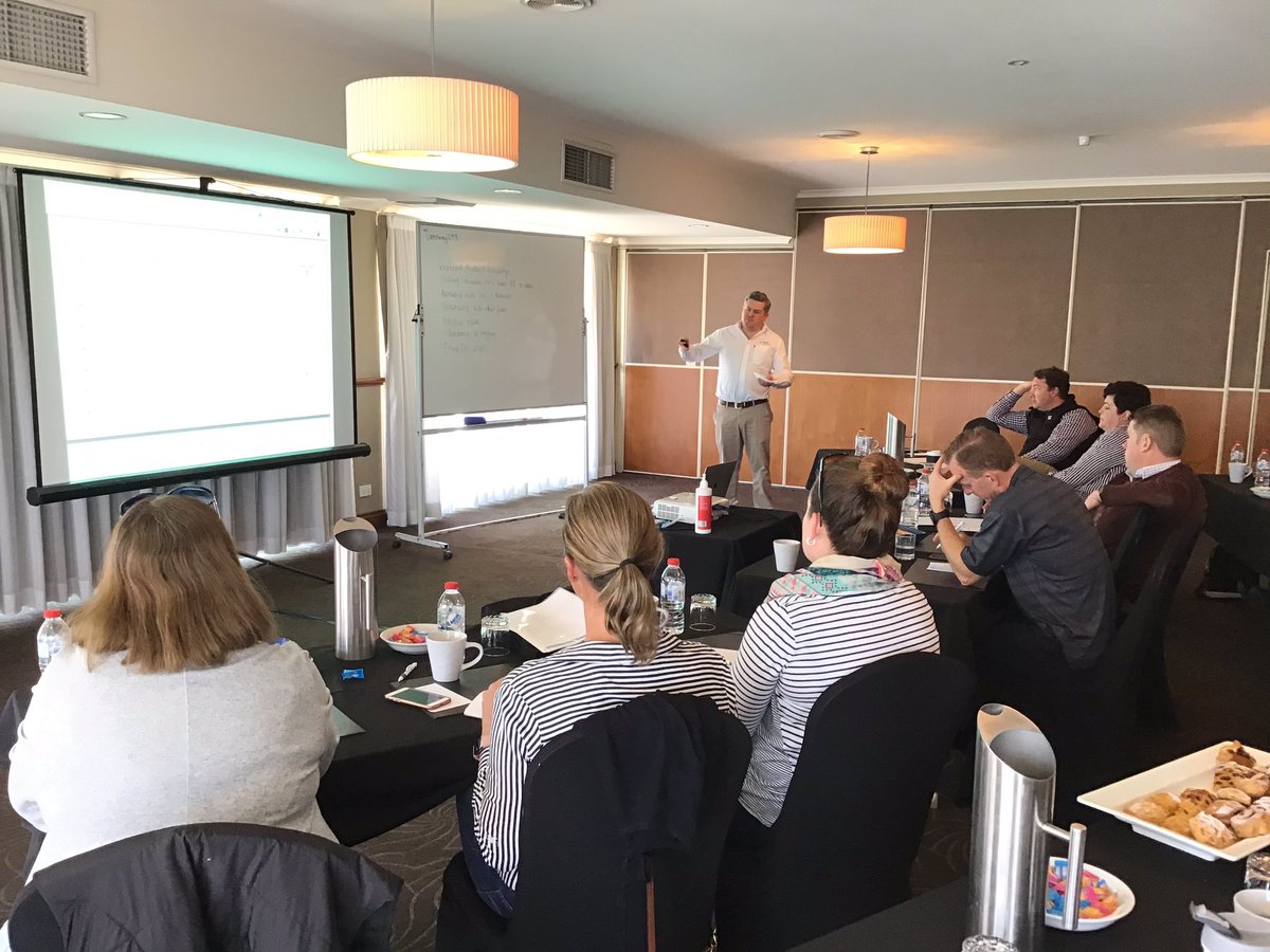 hollyvmanley's tweet photo. What an amazing few days for @Xero in Tamworth workshopping the best service offering and #technology for our #accounting partners and their #agricultural clients. @AgriWebb @Agworld @figuredapp @NAB @RawsonBaker Thanks for your contribution and partnerships. https://t.co/vyDAk7T4HS