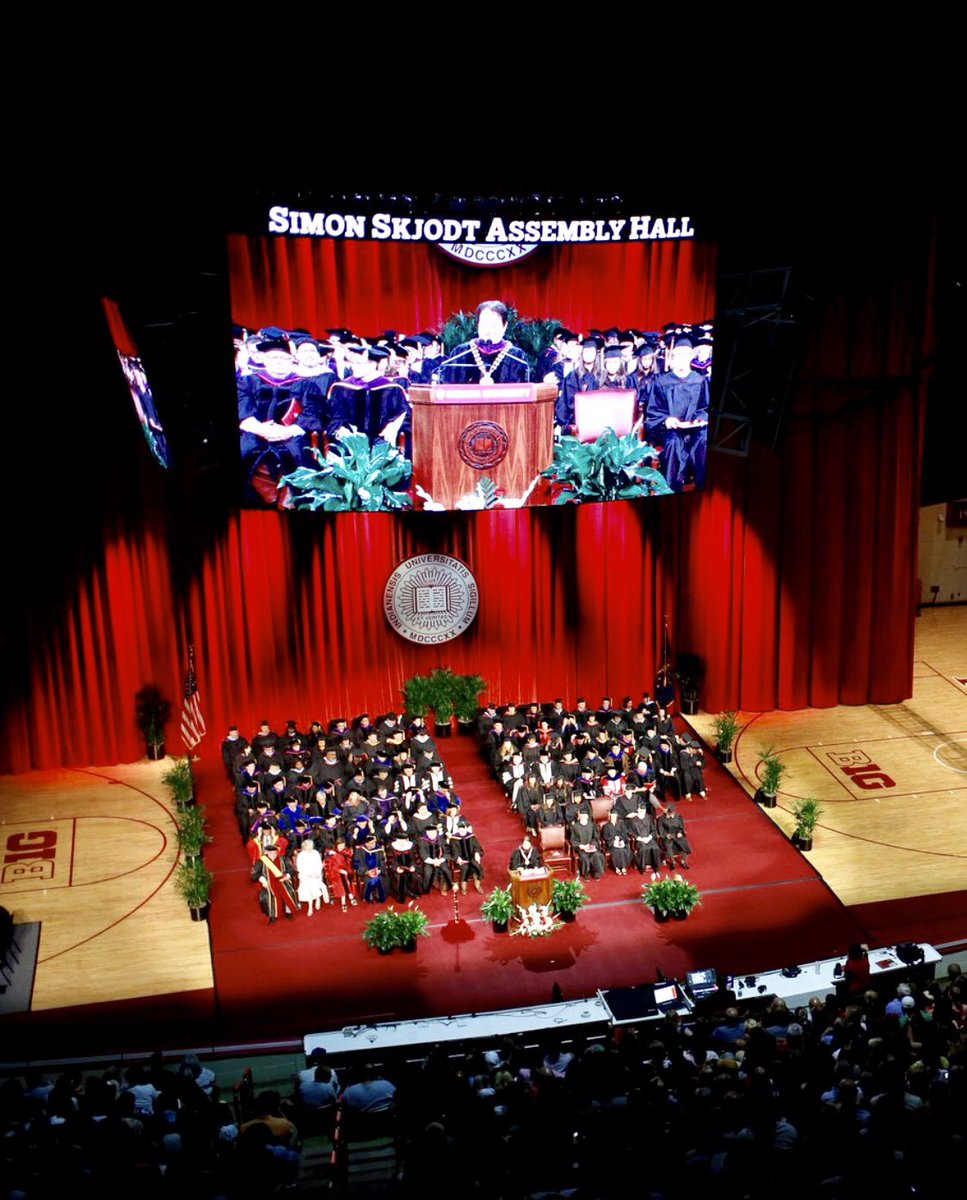 martypieratt's tweet photo. Great day welcoming the 200th freshman class @IUBloomington
The Freshman Induction Ceremony at @IndianaUniv Assembly Hall was superb.
Fantastic to see all the families, including mine!Welcome to Indiana University, Class of 2023! ๐
#IUMoveIn #IndianaUniversity @KelleySchool https://t.co/uDFdRO7lU6