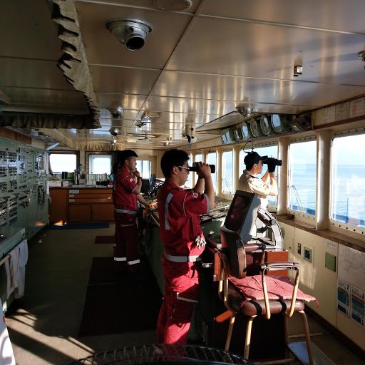 操舵室 Twitter Search Twitter