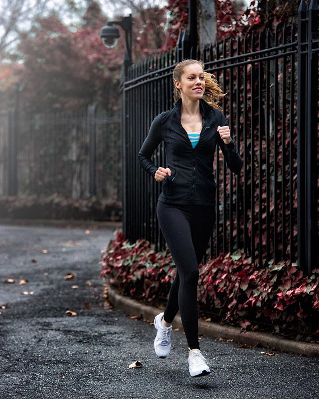 caciacreative's tweet photo. #HumpDay jogs through NYC with pilates &amp; yoga instructor @hillaryh2o 👟🏃🏽‍♀️ #caciacreative #contentwithintent https://t.co/c6xdHKL4mH https://t.co/lsn2dHptWC