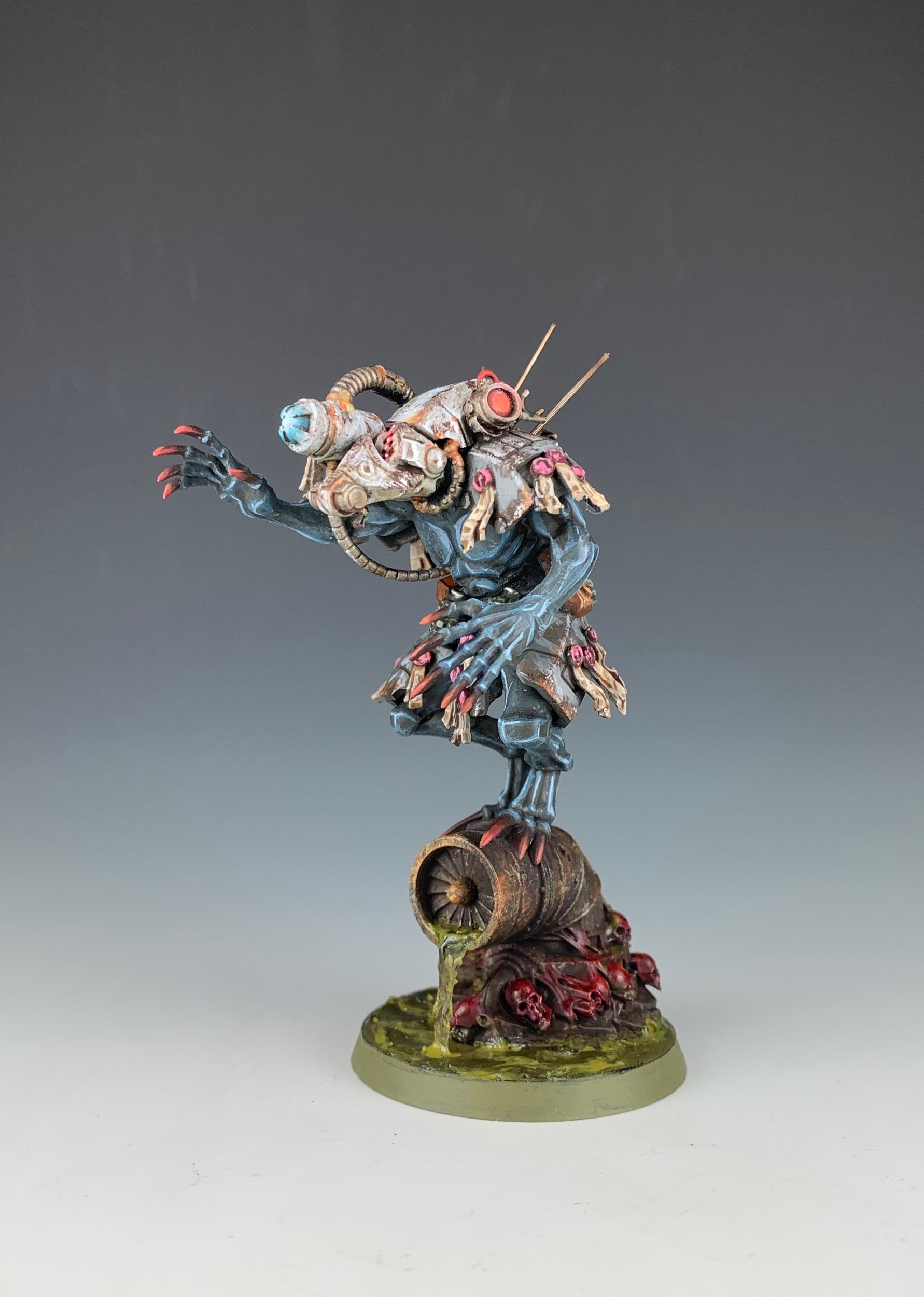 ウォーハンマーストア神保町 Auf Twitter キットバッシュコンテストのタイムスケジュールは以下の通りです 13 00 組み立て開始 15 00 組み立て終了 15 30 ペイント開始 18 30 ペイント終了 18 40 投票 表彰式 当日はビッツパーツ交換会も行います 皆様の素晴らしい