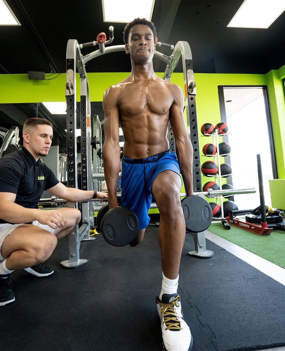 Shai Gilgeous-Alexander looks smooth in a new gym video on IG