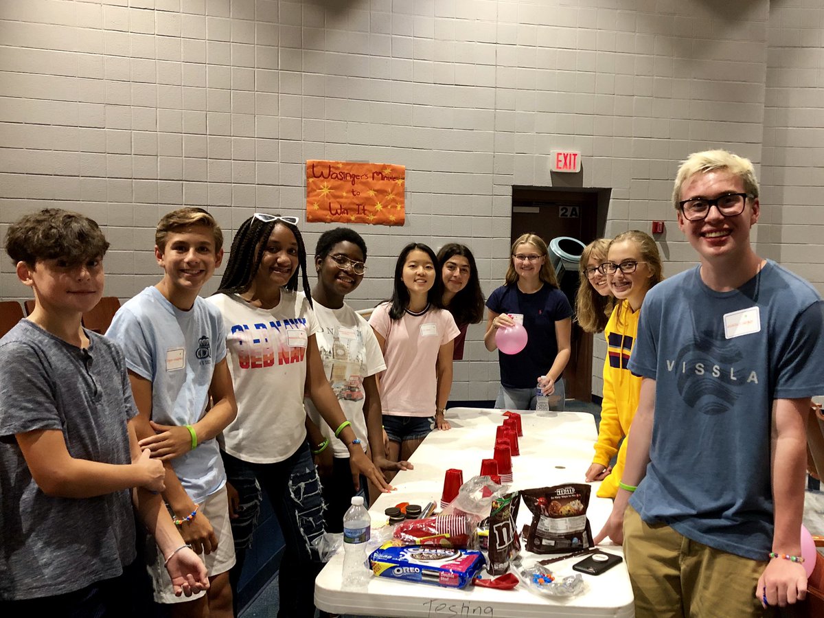 IBatSmith's tweet photo. It’s a wrap! IB Immersion was 🔥 thanks to the hard work of the sophomores who planned it from start to finish! #pOSsIBilities #osib23 @OscarSmithHigh #mrwas #sanandres #InspireCPS https://t.co/ld54r8GTLF