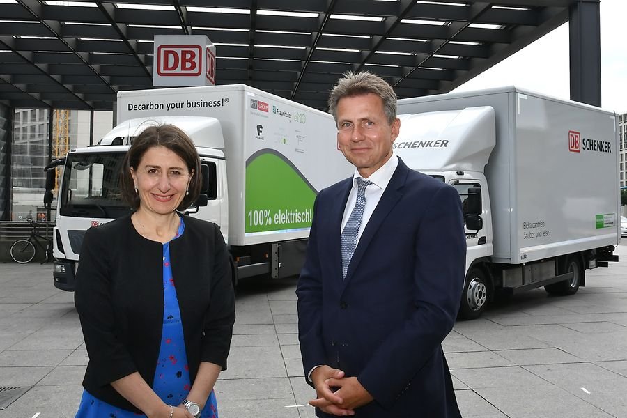 AustralianM's tweet photo. New state-of-the-art digital freight and logistics hub to create hundreds of jobs in Western Sydney: 
https://t.co/cDsHJNVogz https://t.co/6hDNAK4x58
