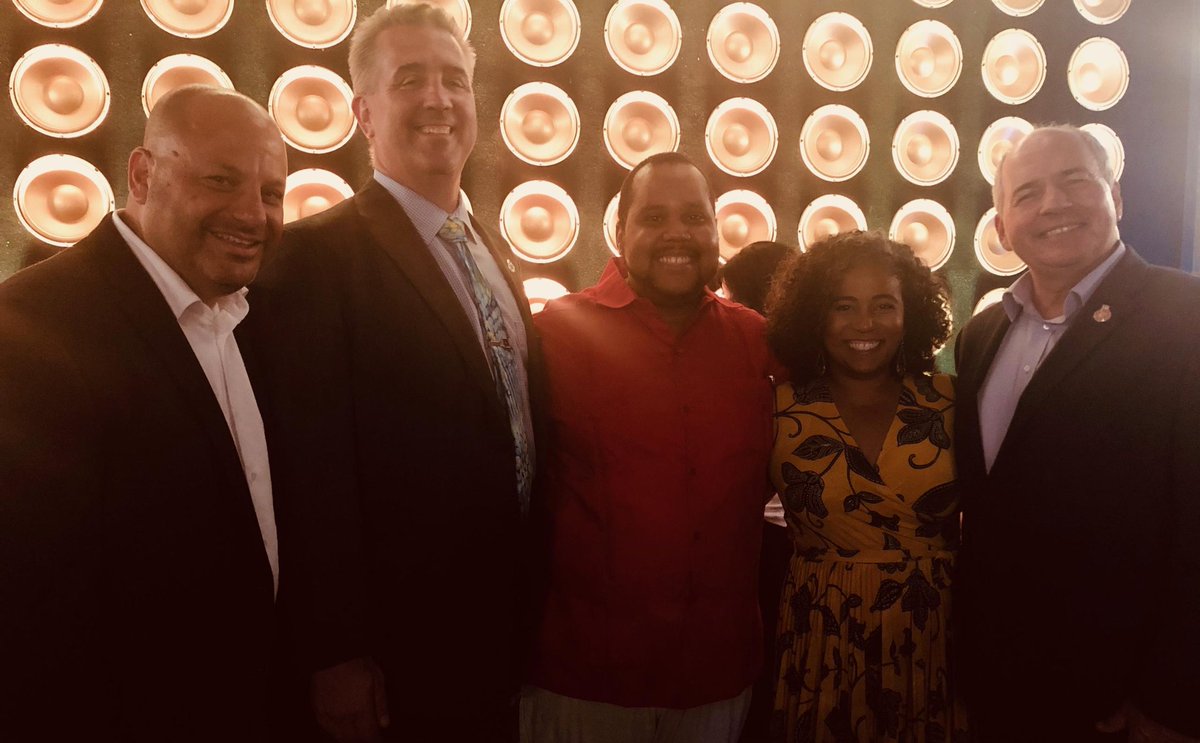 McCarthyufoa's tweet photo. @UFANYC  @UFOA854 &amp; @smartunionworks w/ 
AM @KarinesReyes87 &amp; 
AM @Vpichardo86 at #beatstro
@NYSA_Majority https://t.co/8KT9poCMRF