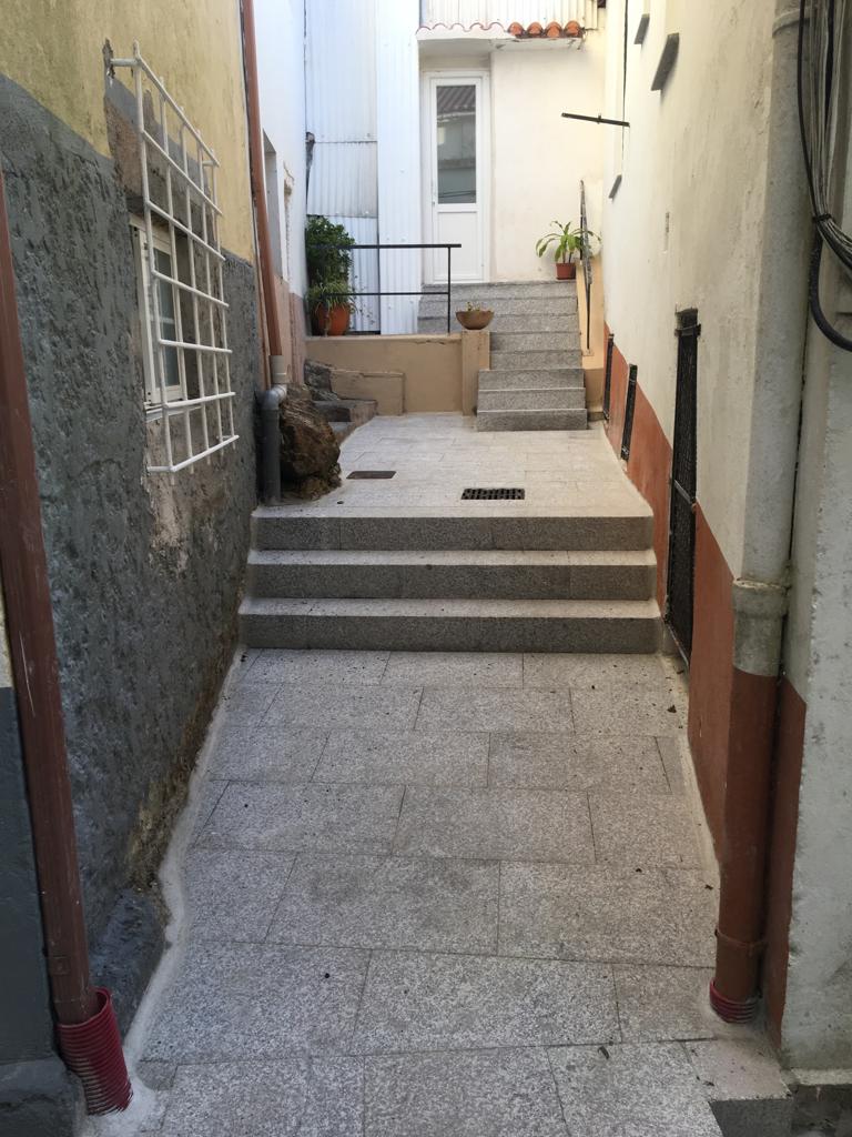 BCNORSL's tweet photo. ¡Resultado final de la obra de mejora del saneamiento y pavimentación de la Rúa Salvador Allende y su entorno! 😊😊 #BCNOR https://t.co/njc2d1IQKo