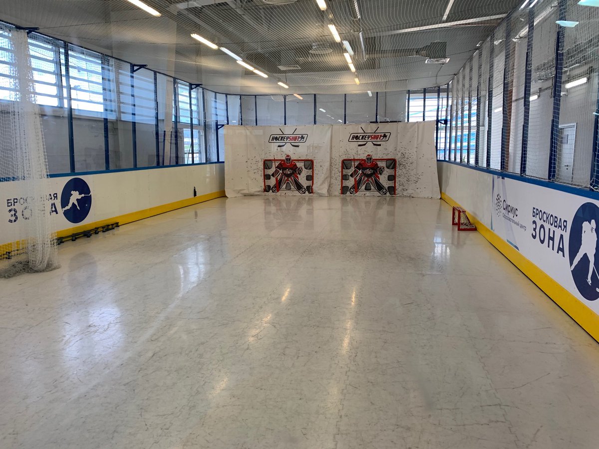 swan1585's tweet photo. Coach and I watching the Russia Champion Lokomotiv this morning before we hit the ice at the Sochi practice facility #lotsofskill #lotsofspeed #lotsofsize https://t.co/9pkobR88Ro