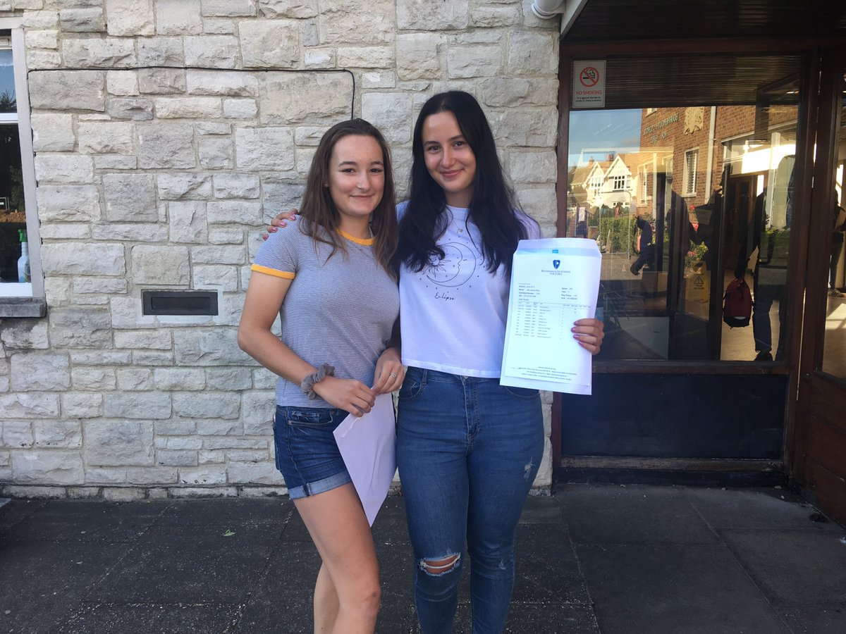 EmmaDailyEcho's tweet photo. Celebrations at Bournemouth School for Girls this morning on #gcseresultsday2019 @Bournemouthecho @BSGupdate https://t.co/O1tvKLUtFK