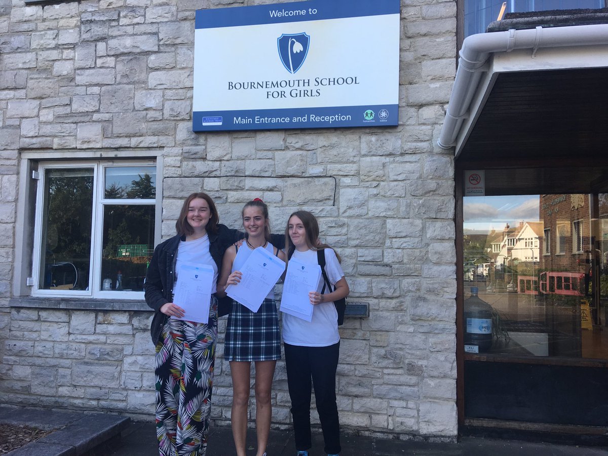 Celebrations at Bournemouth School for Girls this morning on #gcseresultsday2019 <a href="/Bournemouthecho/">Bournemouth Echo</a> <a href="/BSGupdate/">Bournemouth School for Girls</a>